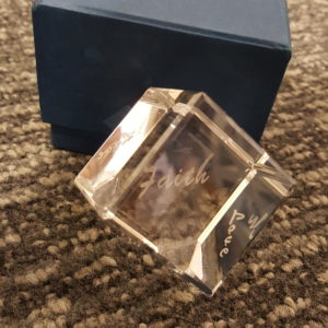 Square Crystal Ornament 立方体玻璃摆件装饰 (Faith, Hope, Love)